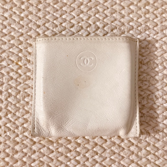 🎁🎁🎁Chanel perfume solid case compact with leather protective case - Picture 2 of 8